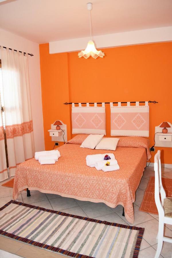Casa Vacanza Porto Frailis Gia Porto Frailis B&B Àrbatax Dış mekan fotoğraf